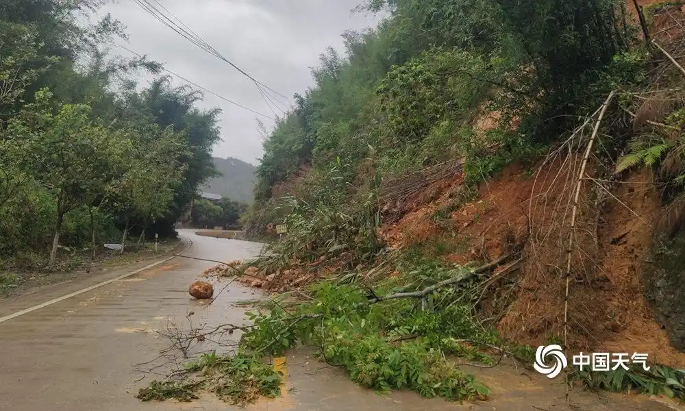 贺州市昭平县暴雨天气_昭平县河水暴涨_昭平县天气