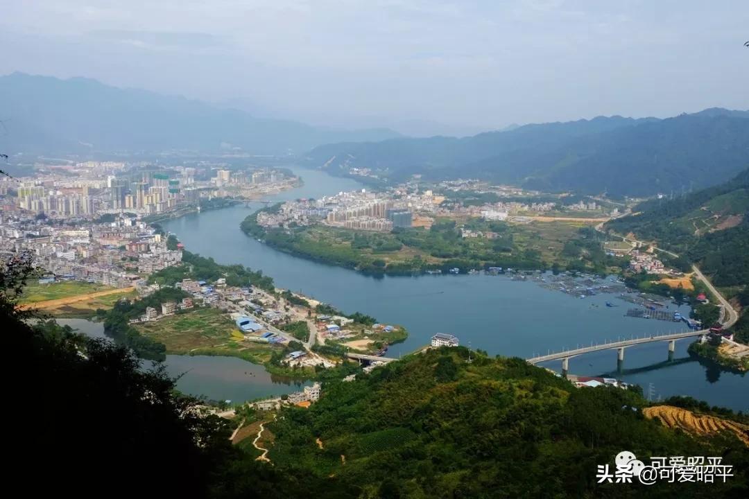 桂江旅游新格局_梧州到昭平的汽车_广西西江生态旅游带