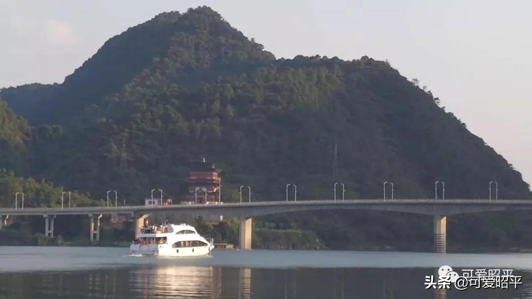 桂江旅游新格局_梧州到昭平的汽车_广西西江生态旅游带
