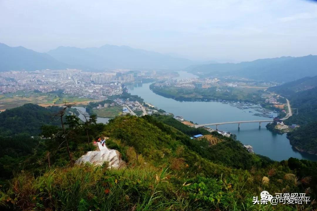 广西西江生态旅游带_桂江旅游新格局_梧州到昭平的汽车